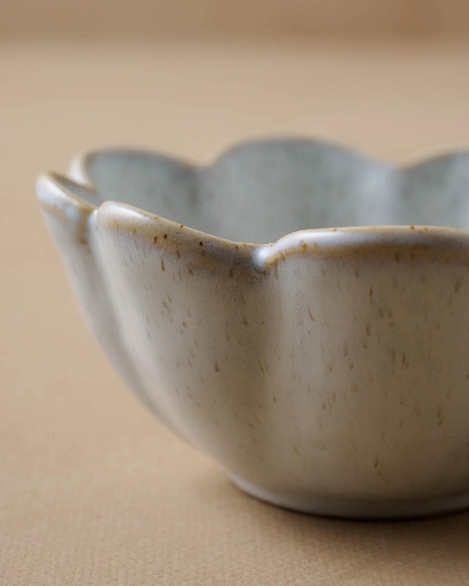 French Grey Scalloped Mini Bowl - Image 3
