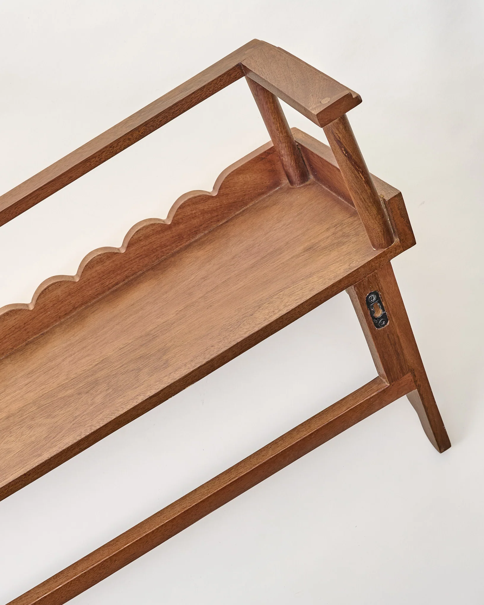 Anderson Scallop Shelf with Rail - Image 4