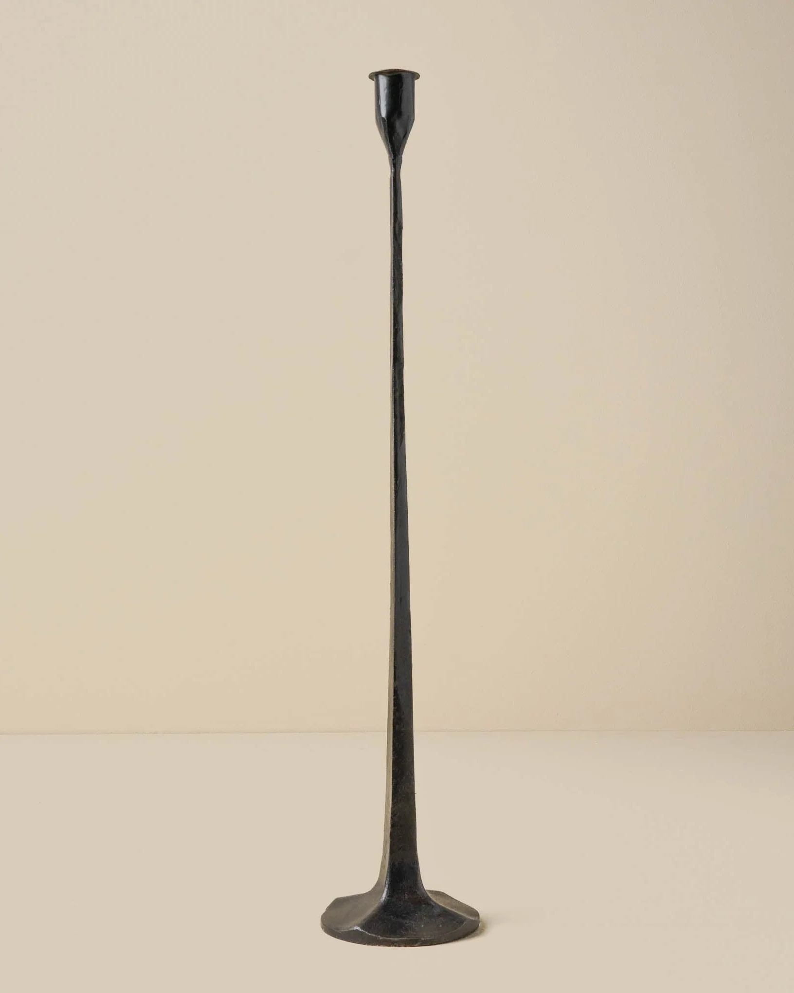 Black Gatecrest - Image 2