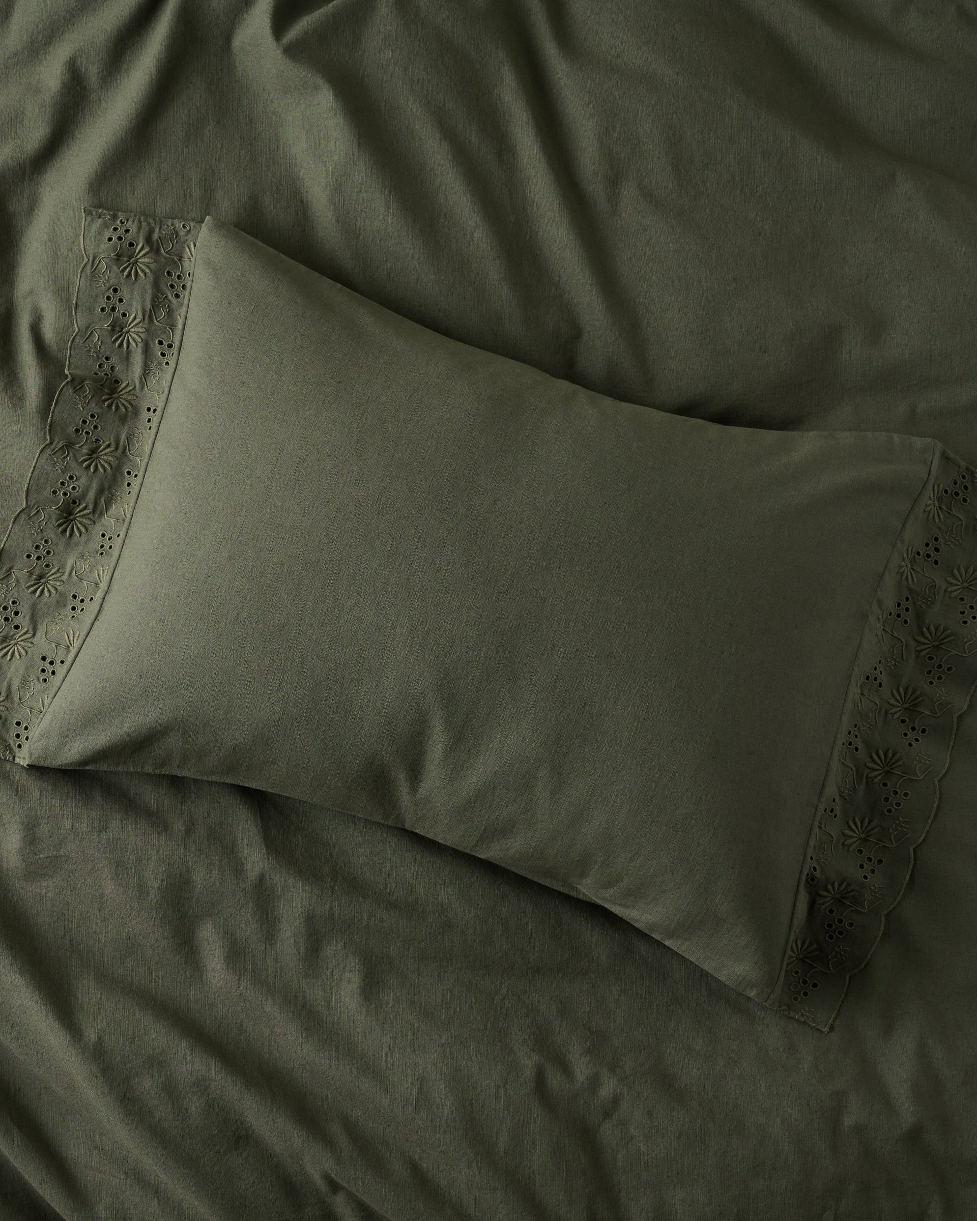 Clara Eyelet Flange Sham - Image 4
