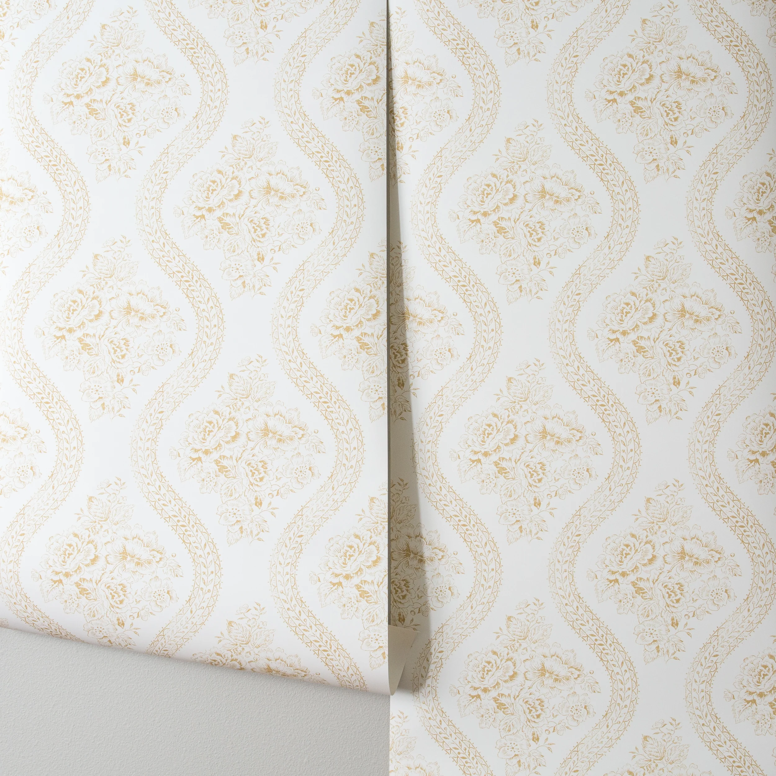 Coverlet Floral Wallpaper