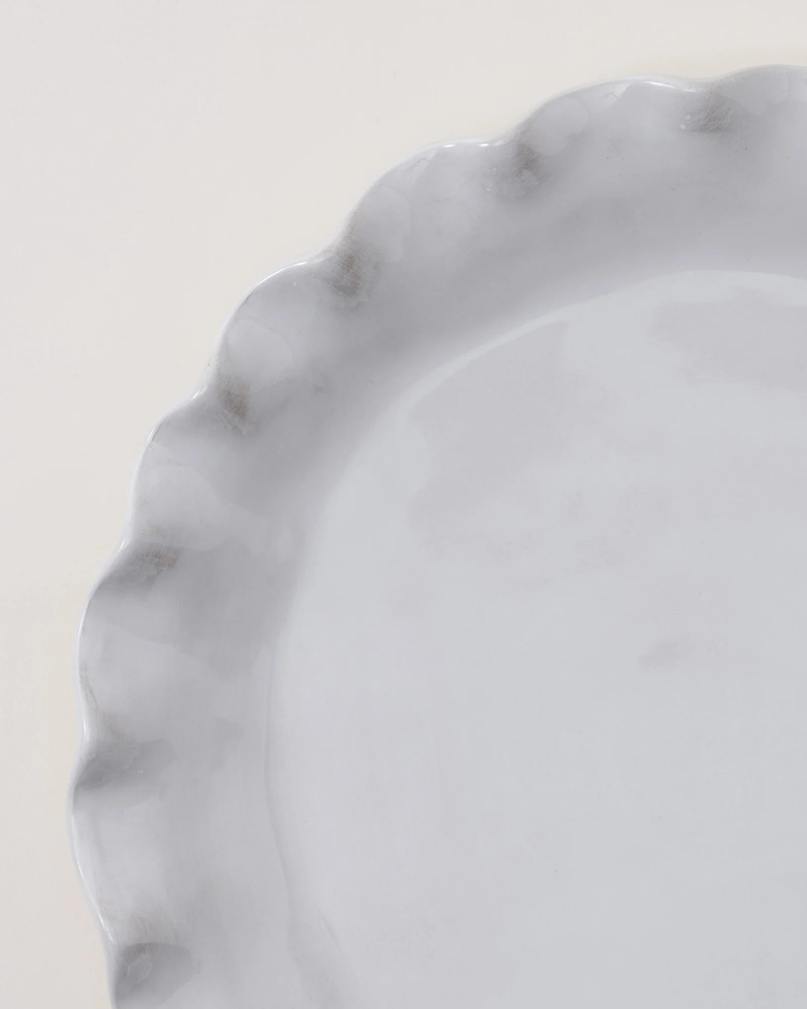 Cream Organic Ruffle Edge Plate - Image 5