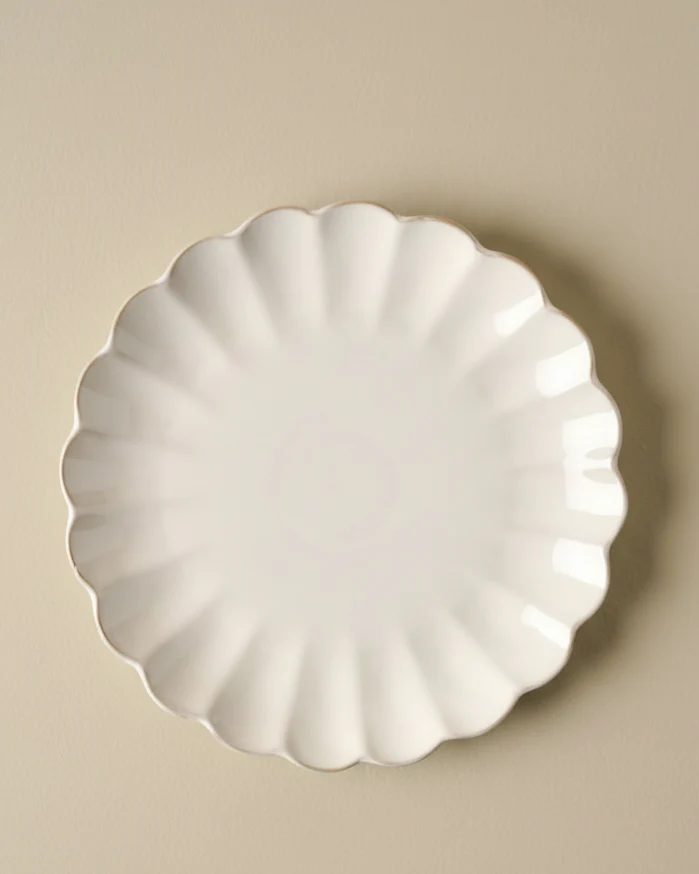 Cream Scalloped Plate - Image 4