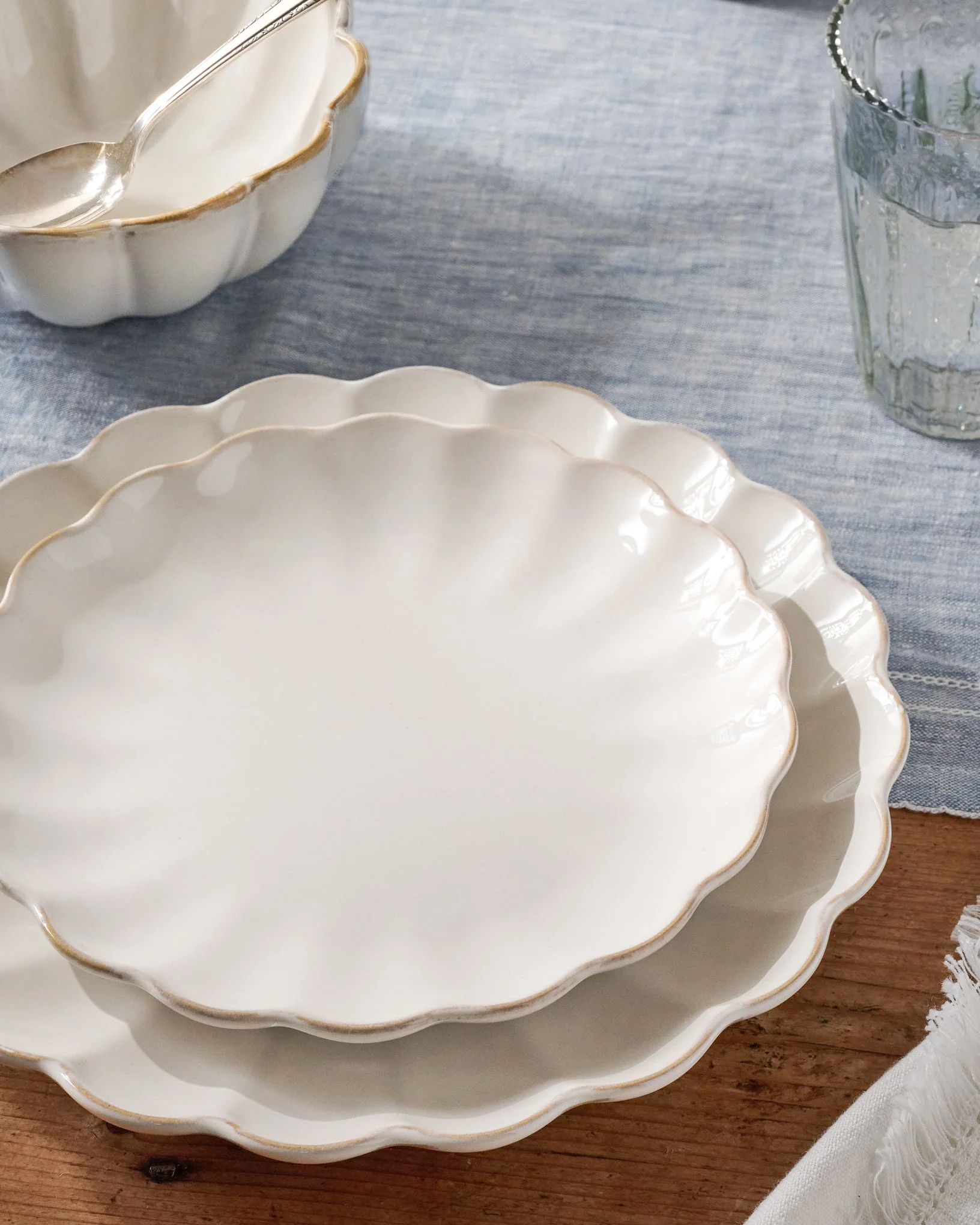Cream Scalloped Plate - Image 5