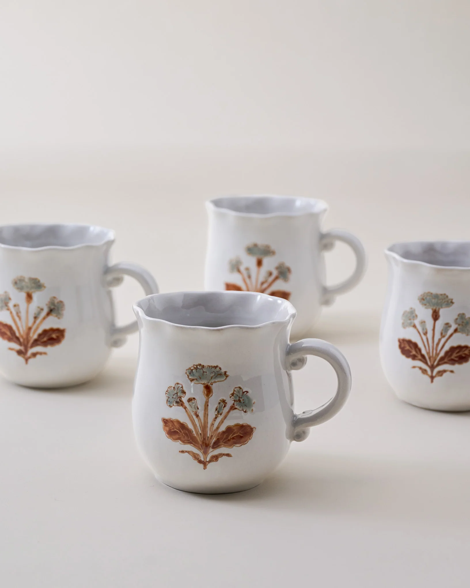 Elaine Floral Mug - Image 3