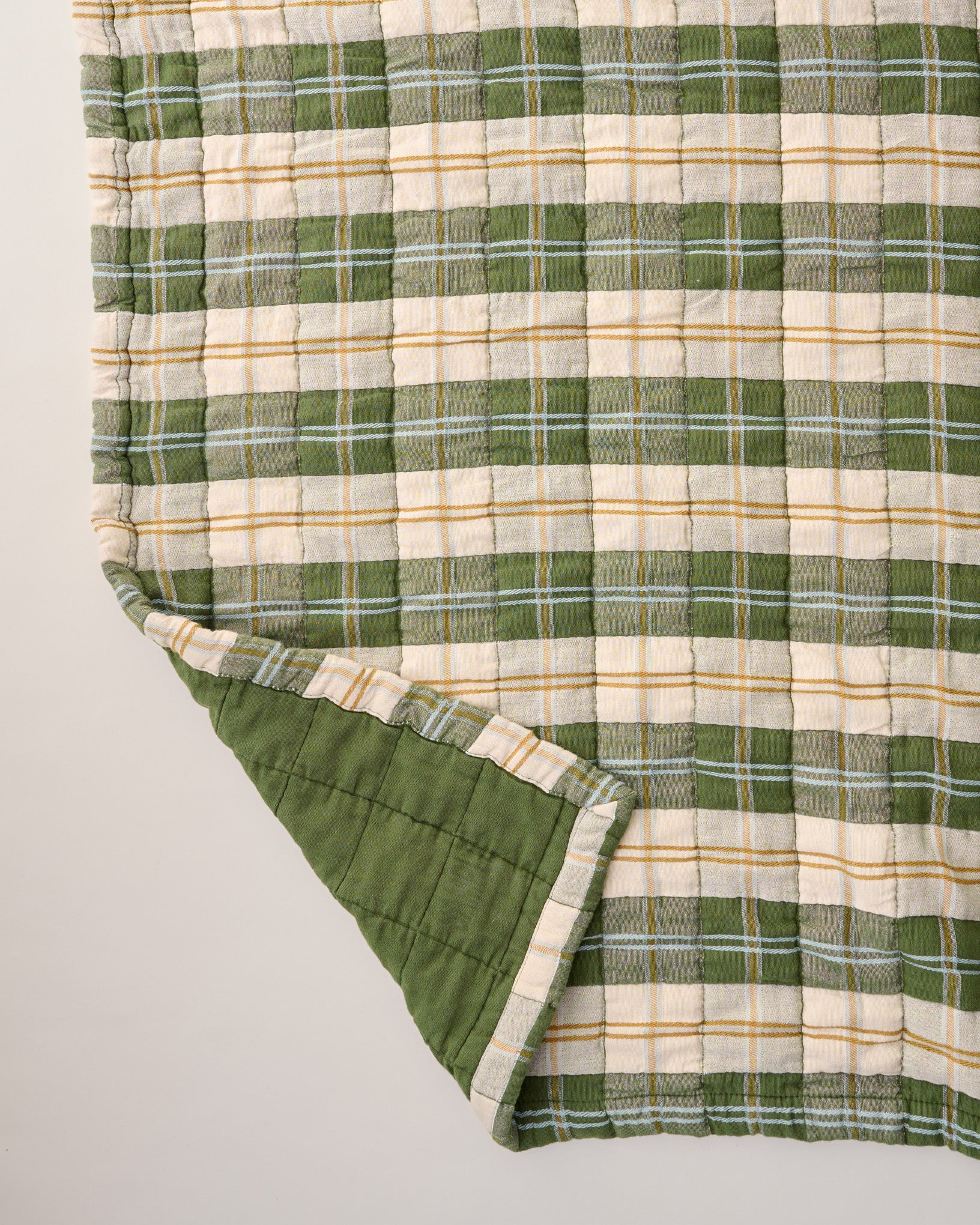 Everett Plaid Quilt - Image 2