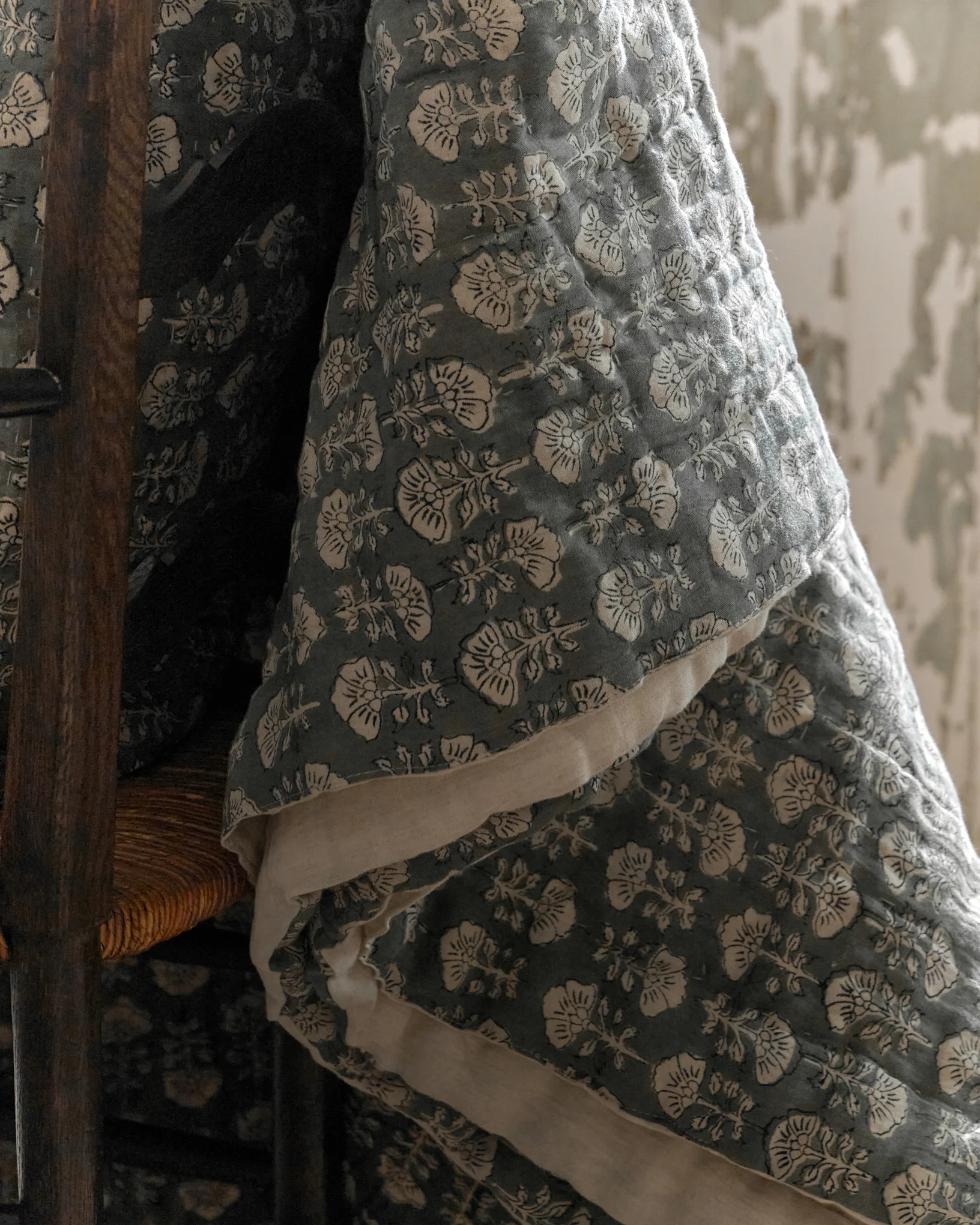 Flora Block Print Quilt - Silver Blue - Image 3