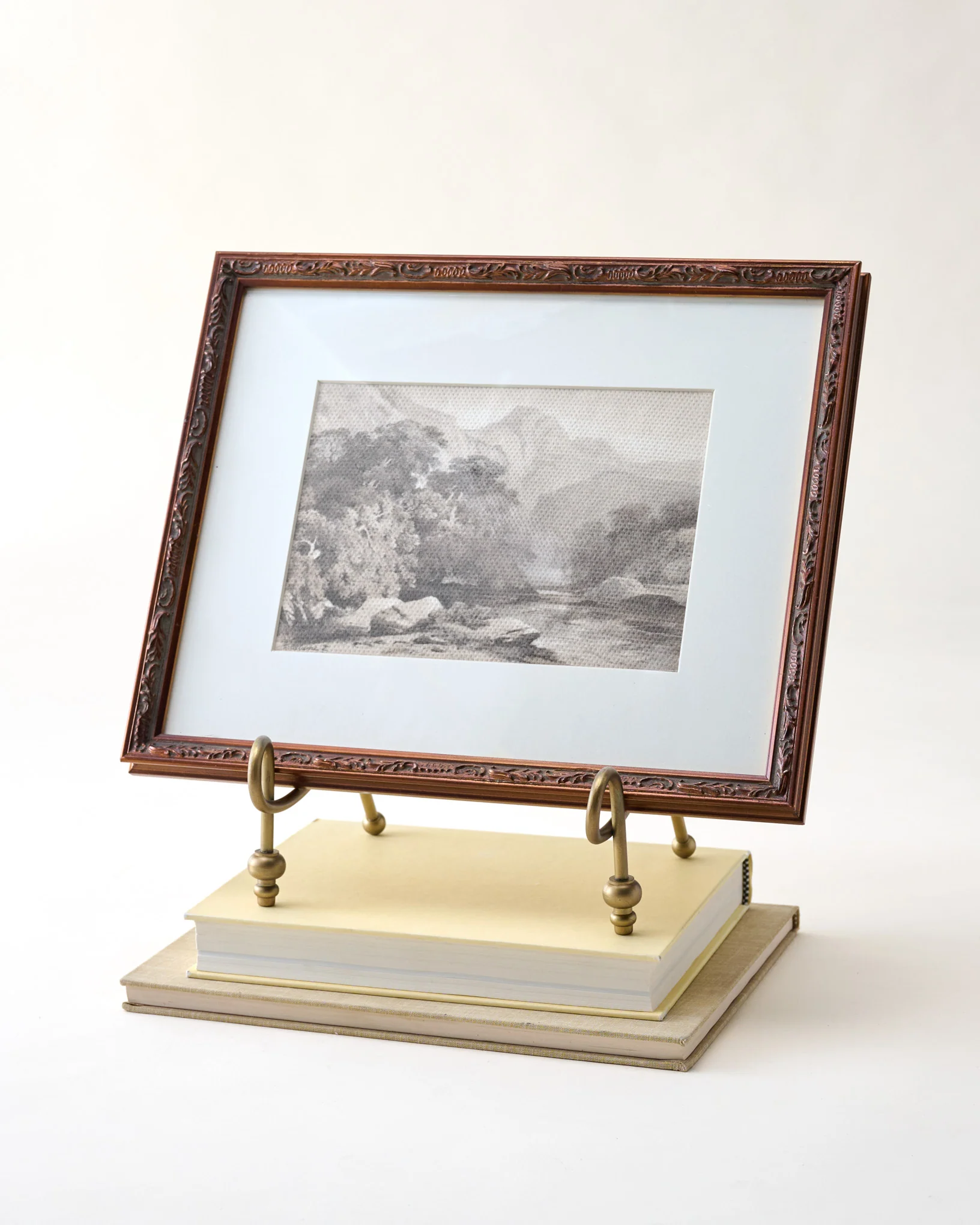 Gracie Antique Brass Easel - Image 2