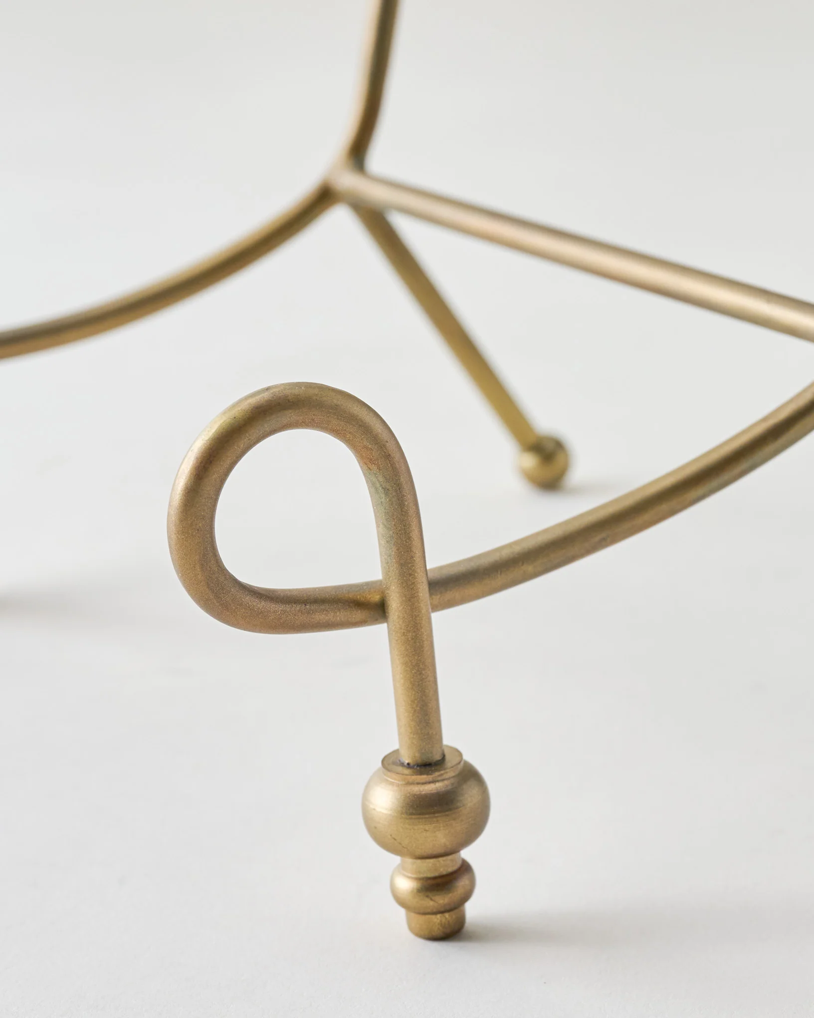 Gracie Antique Brass Easel - Image 3