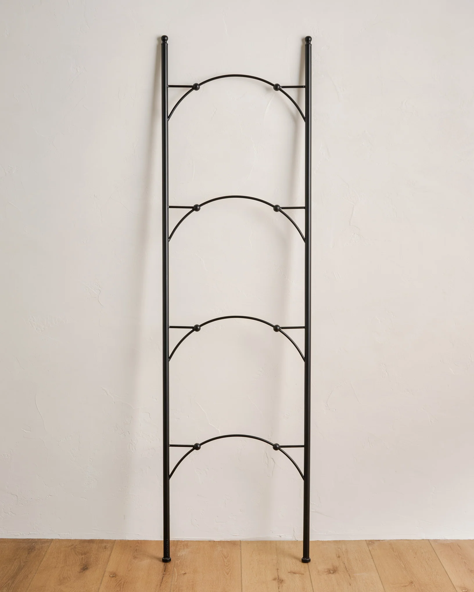 Gracie Metal Arched Ladder - Image 3