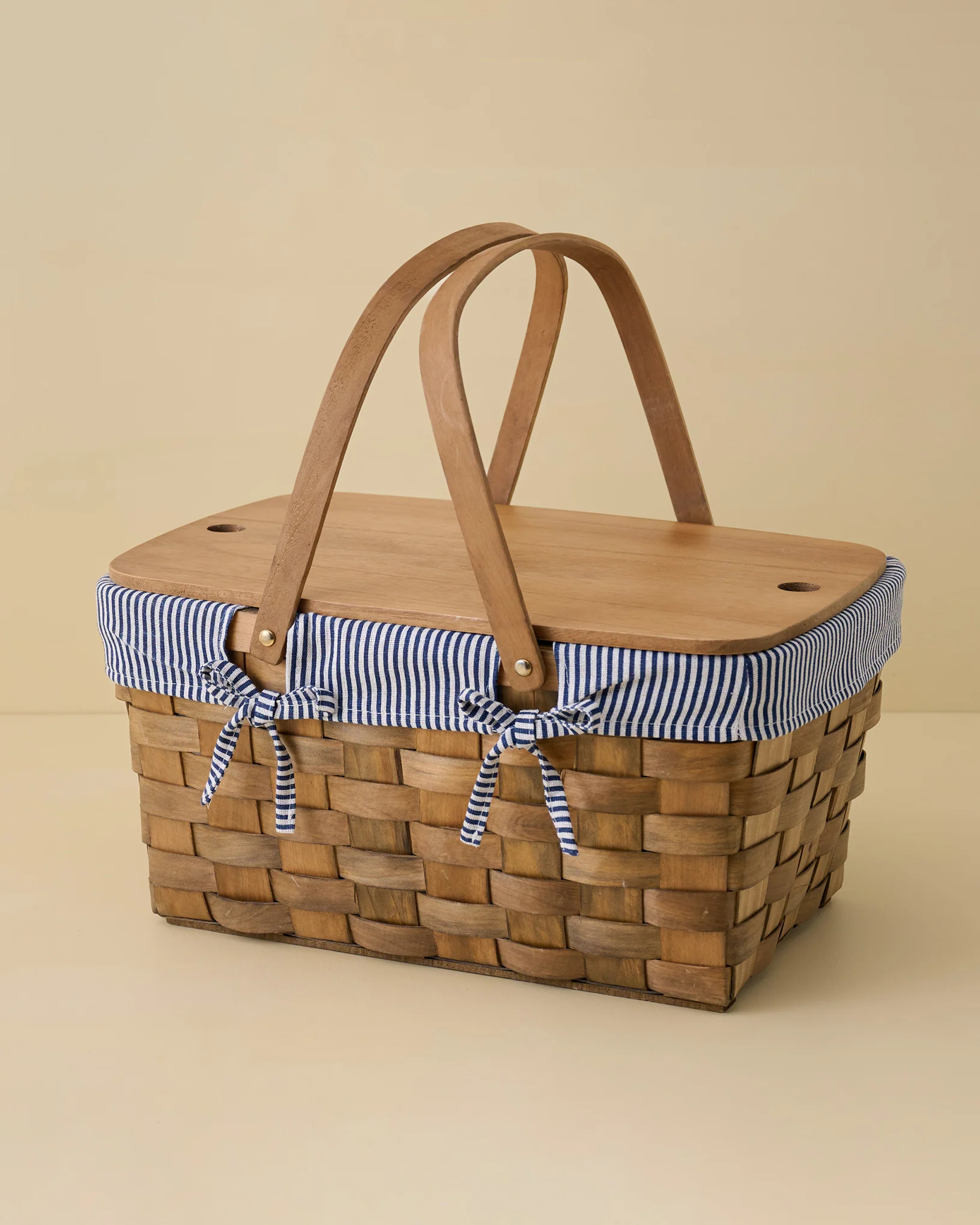 Handwoven Picnic Basket with Striped Liner - Image 3
