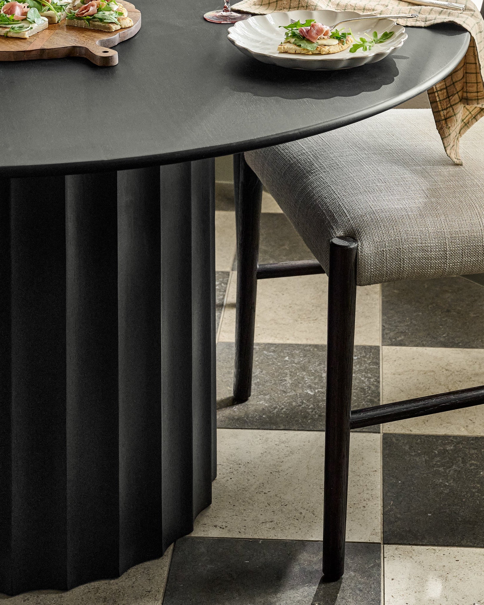 Lillian Dining Table - Image 16