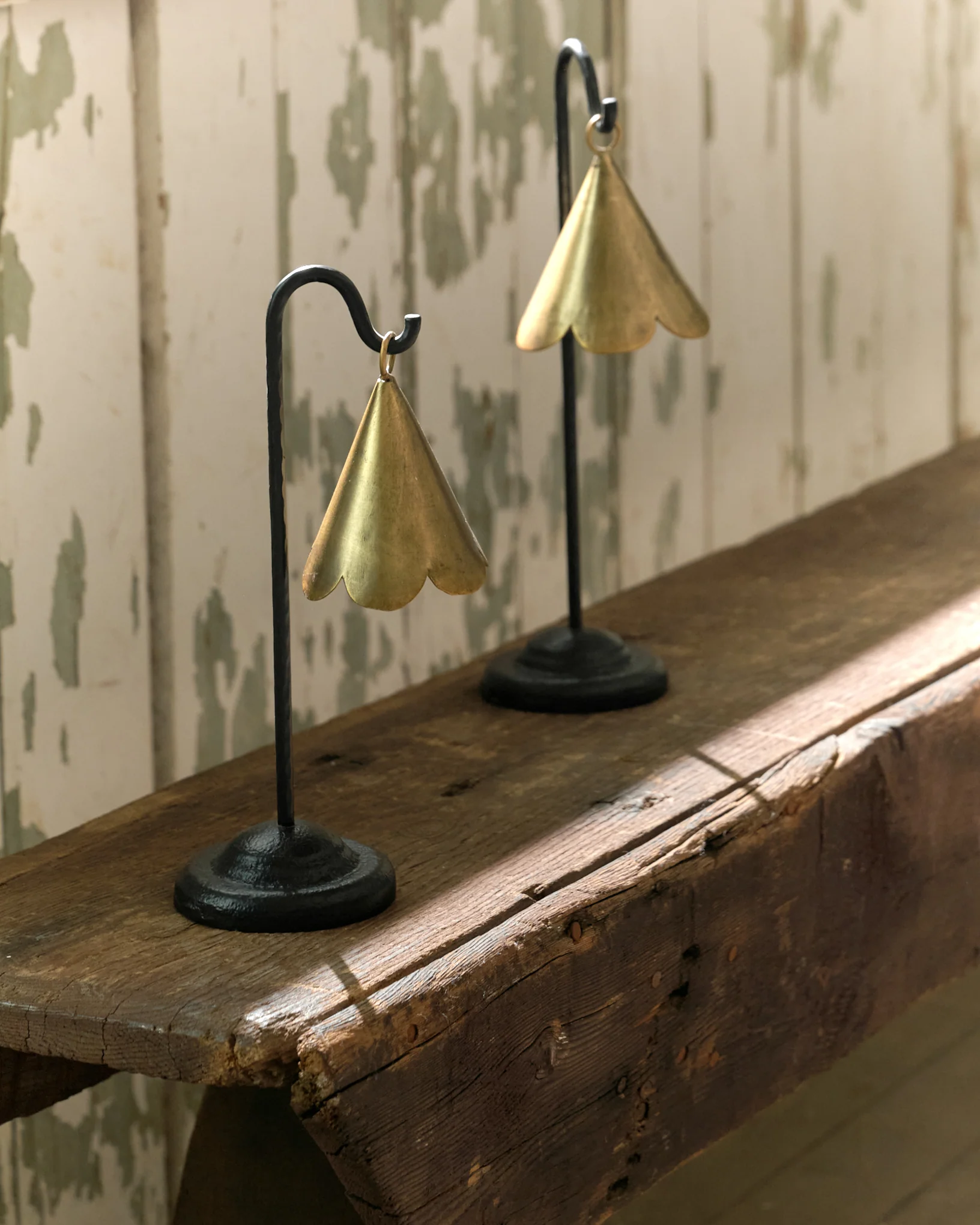 Mariel Standing Scalloped Bell - Image 3