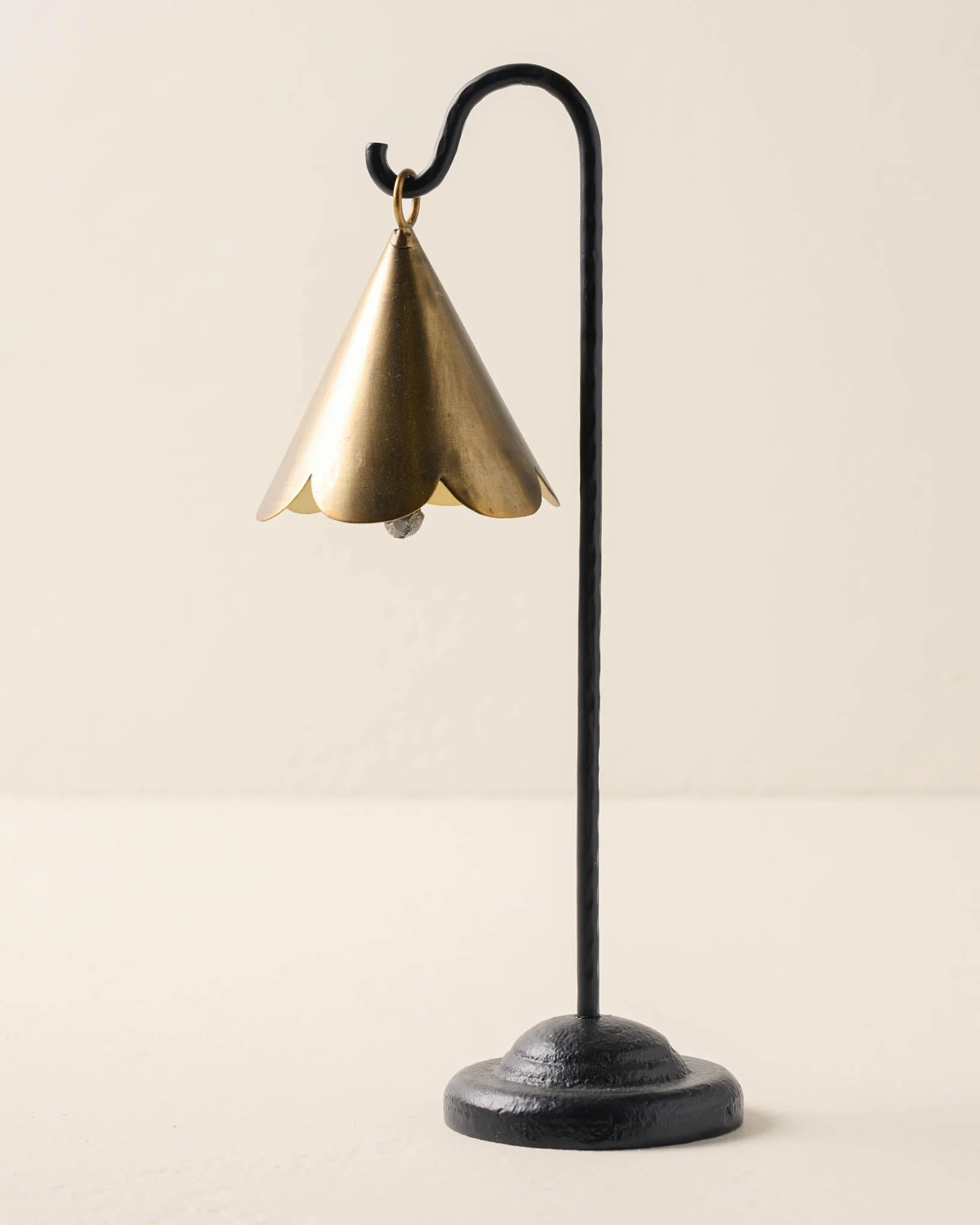 Mariel Standing Scalloped Bell - Image 5