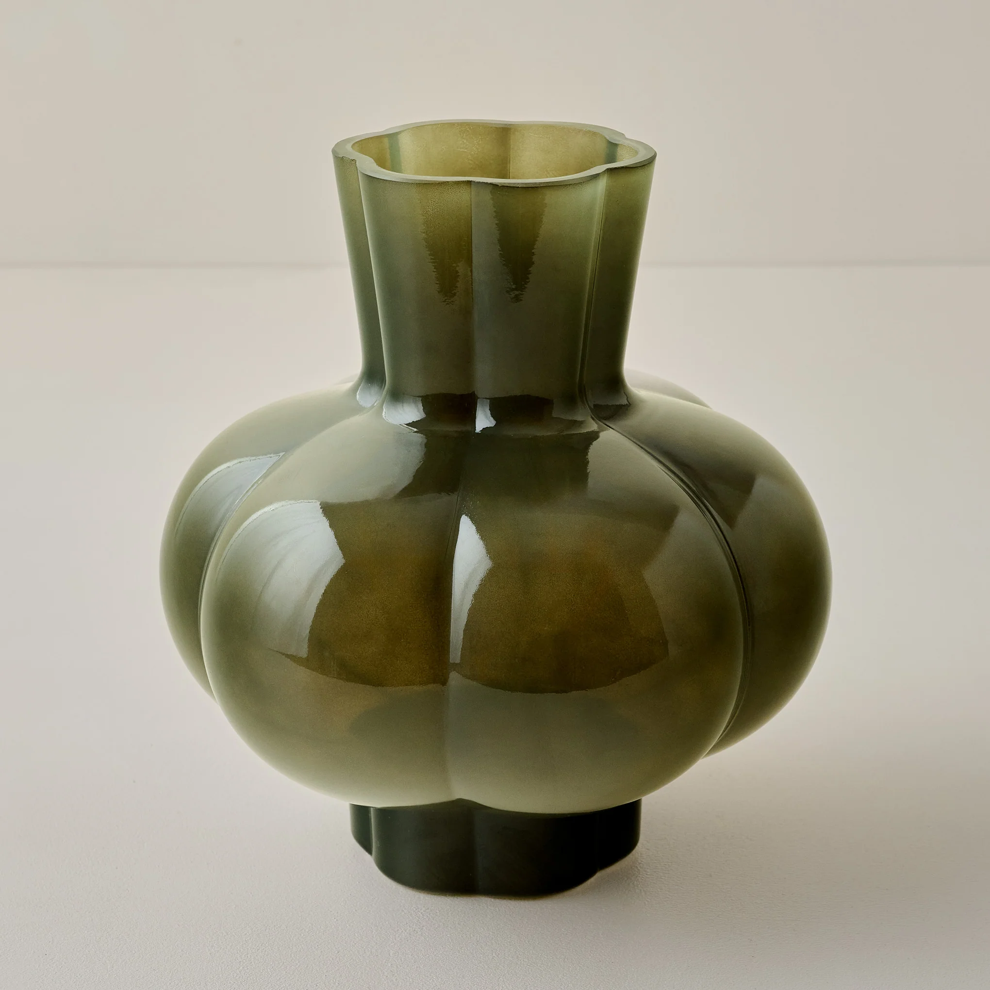 Meredith Glass Vase - Image 2