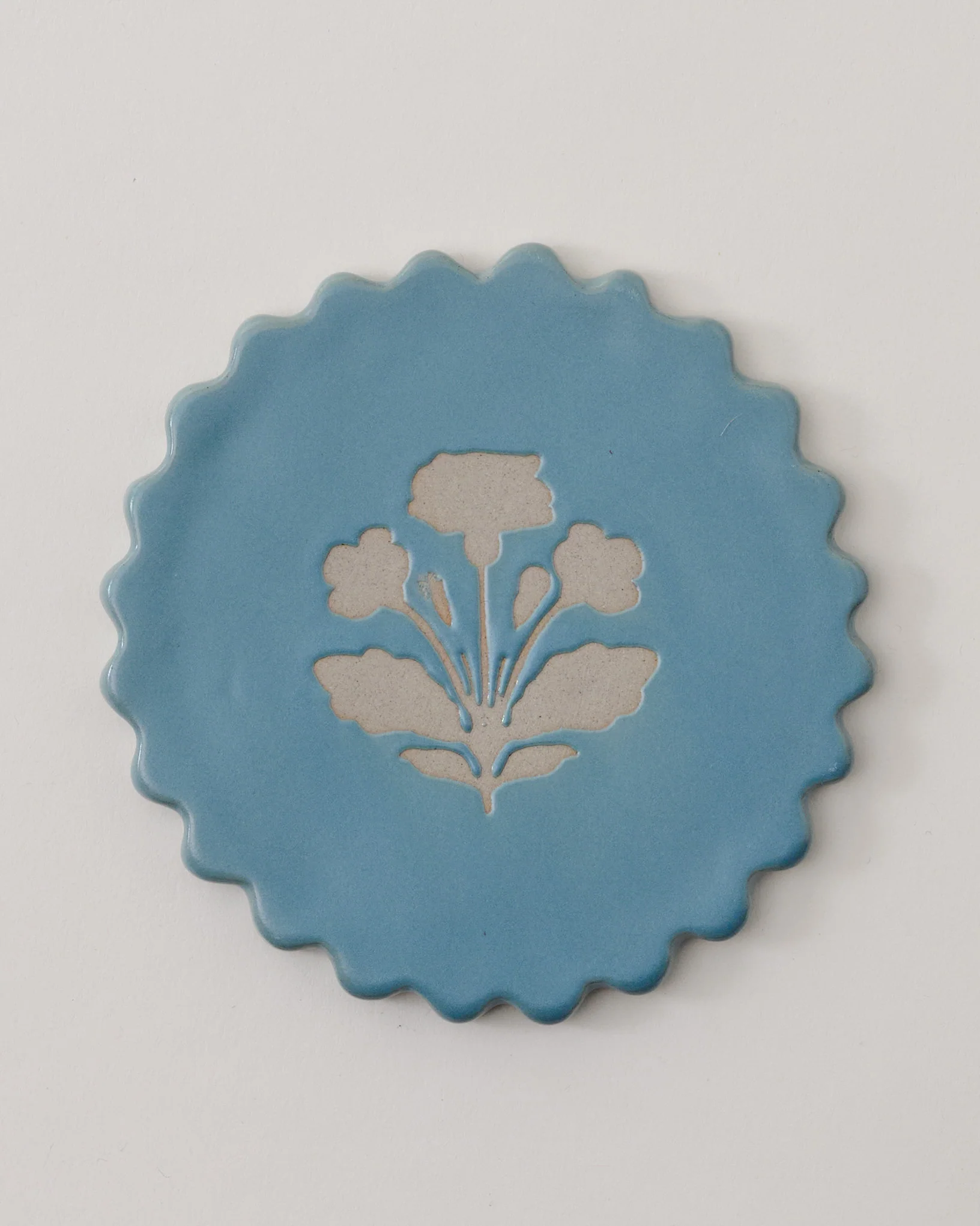 Micro-Scallop Floral Coaster Set of Four - Image 4