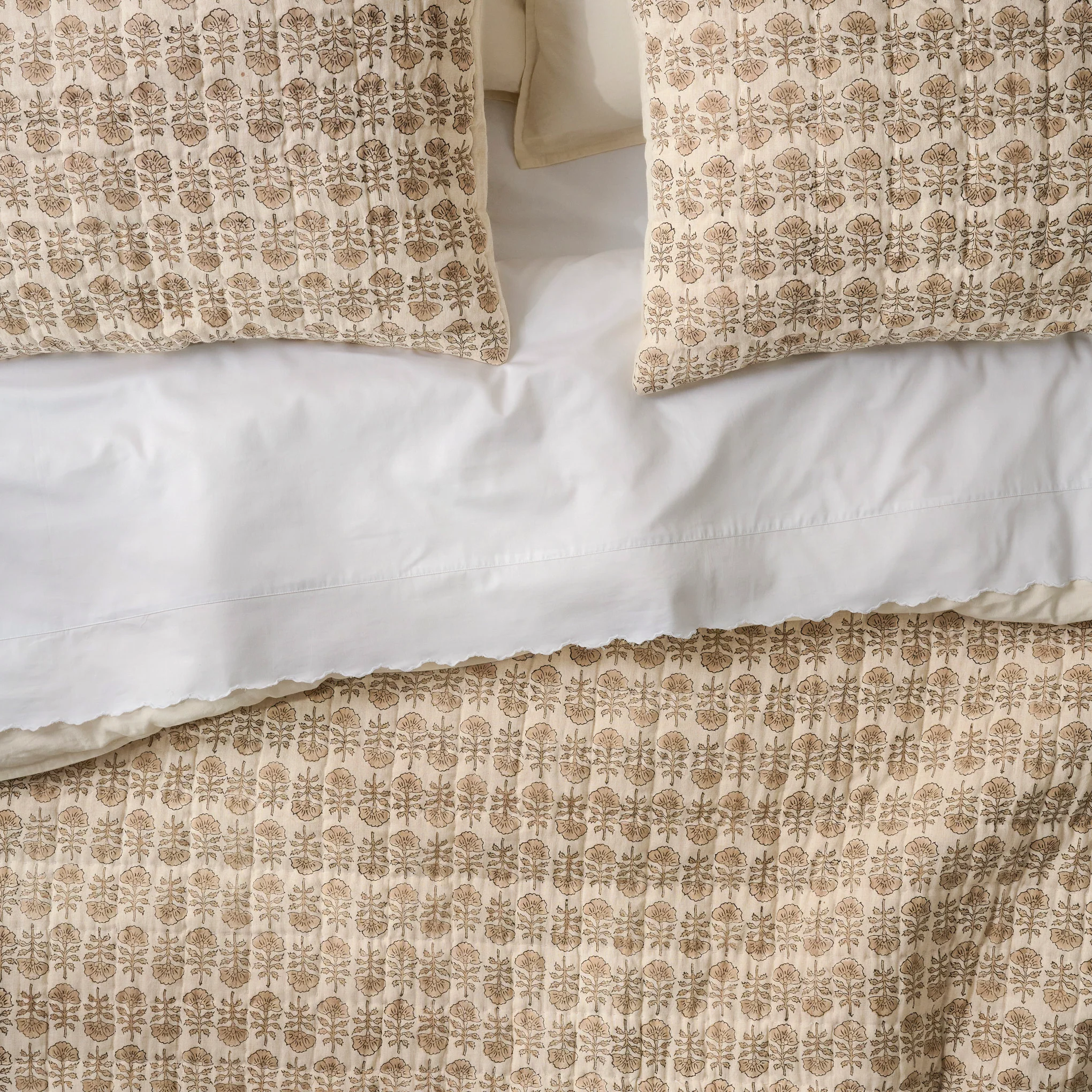 Natural Flora Block Print Quilt + Sham Set (Queen)