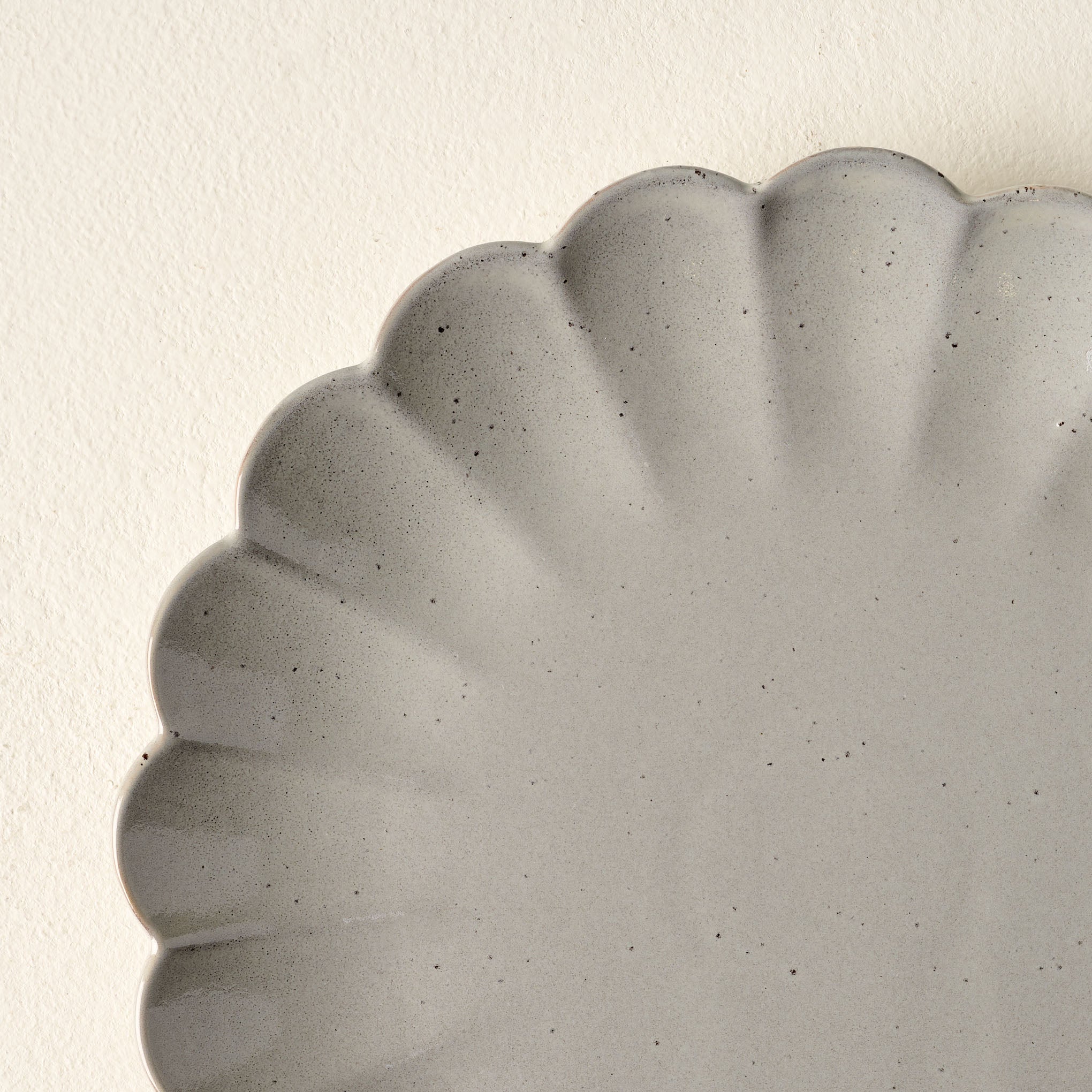 Grey Scalloped Plate - Image 3