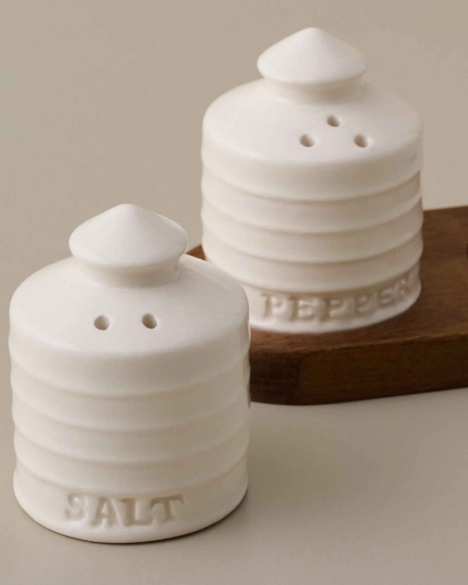 Silos Salt & Pepper Shaker Set - Image 2