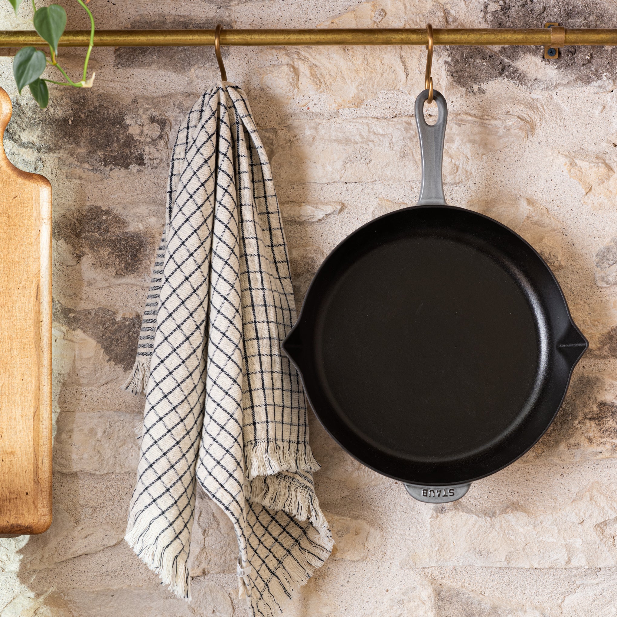 Staub 12 In. Frying Pan - Image 3