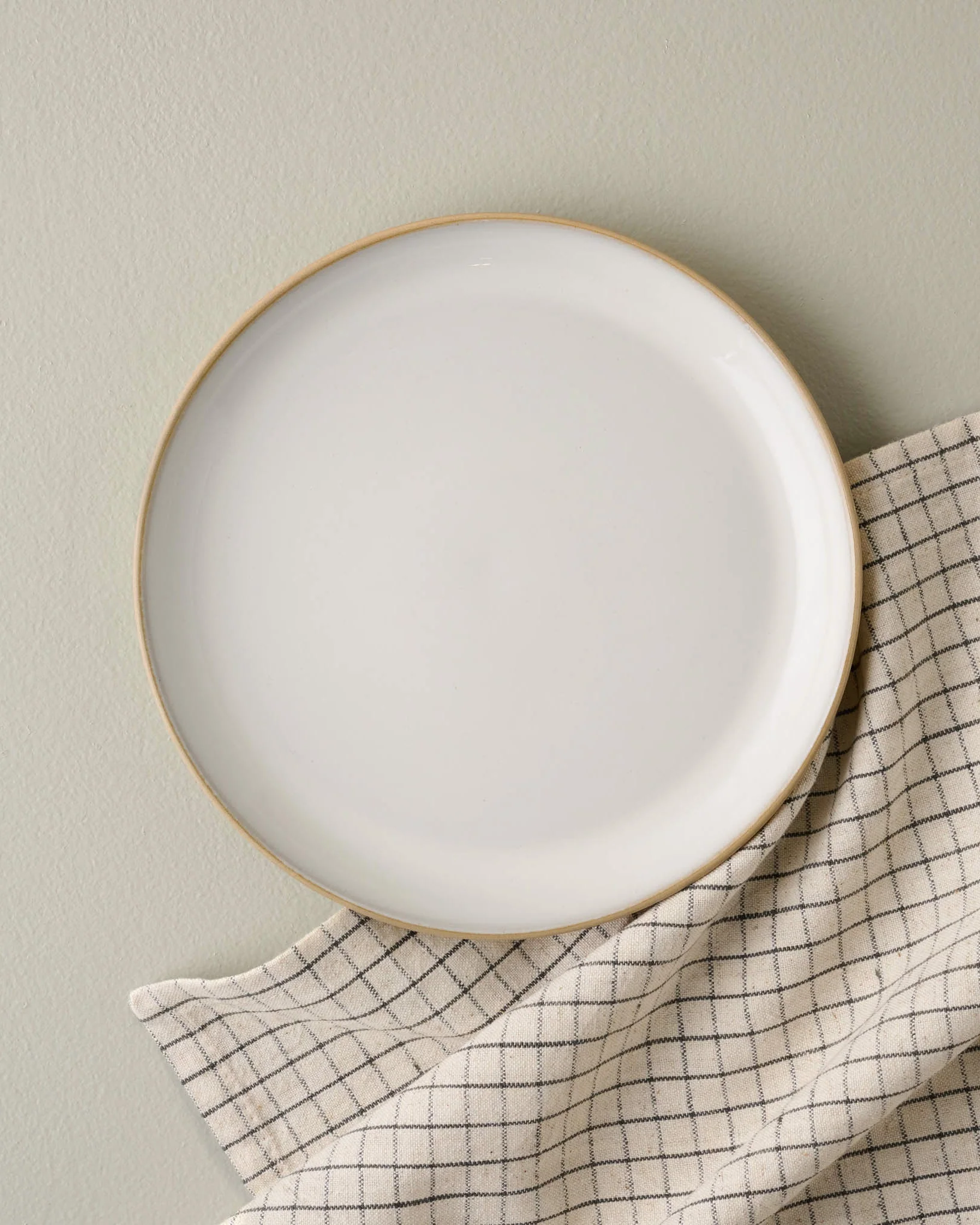 Stone White Lakelynn Plate - Image 2
