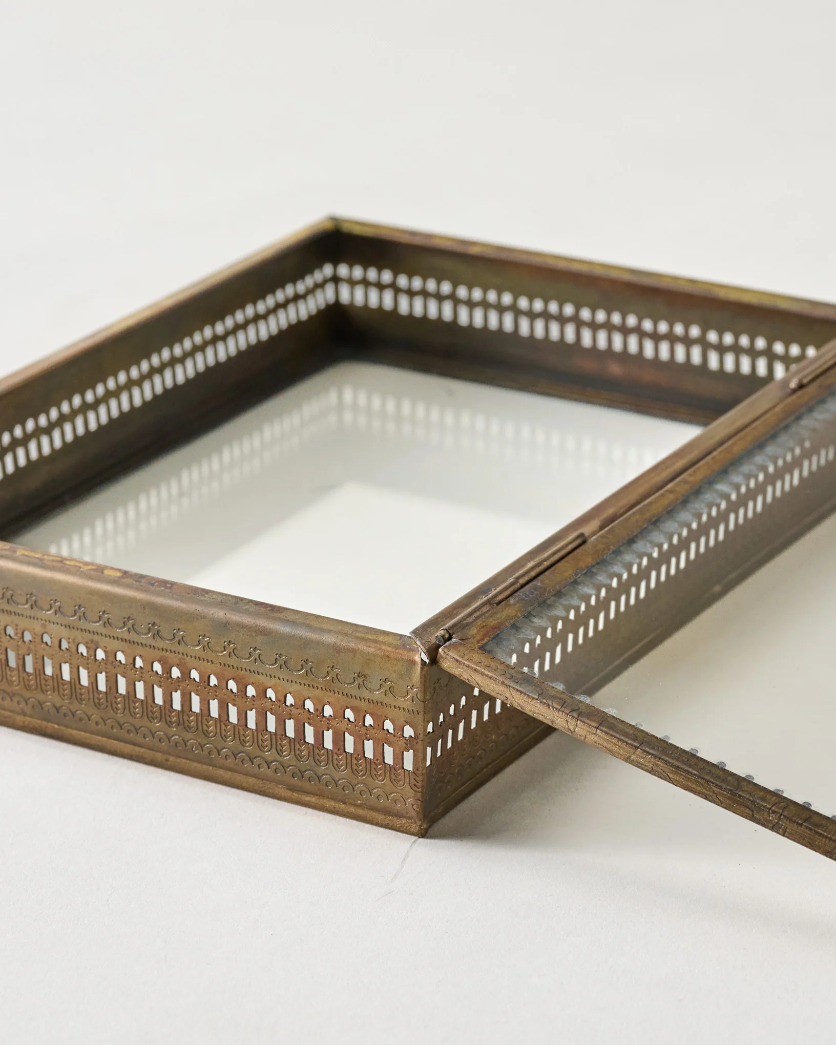 Willow Etched Metal and Glass Box - Image 4